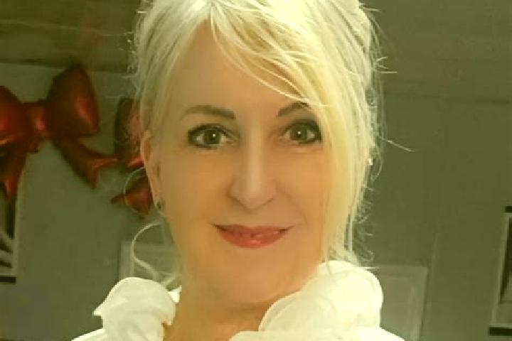Iris, 39 — Escort in Rozsaszentmarton, Hungary