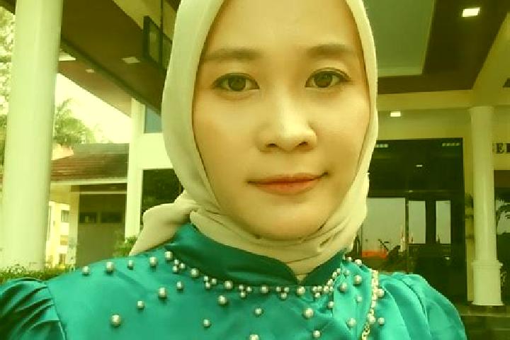 Iris, 39 — Escort in Utama Wetan, Indonesia
