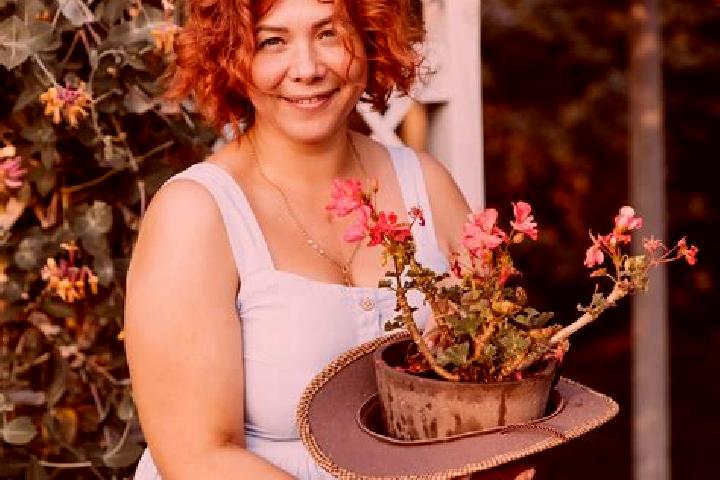 Iris, 39 — Escort in Vorzel, Ukraine