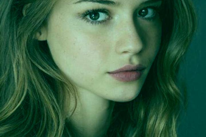 Isabella, 20, a auburn hazel-eyed latina companion based in Megati Kelod. Offering CIM, Girlfriend Experience, Roleplay, Massage, Couples. Available for inca...