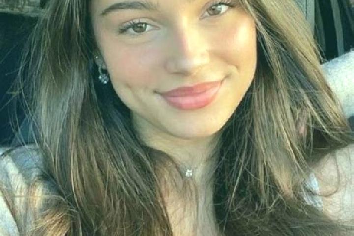 Isabella, 20, a auburn hazel-eyed slavic companion based in Mazuecos de Valdeginate. Offering Travel Companion, Massage, GFE, Deep French Kissing. Available ...