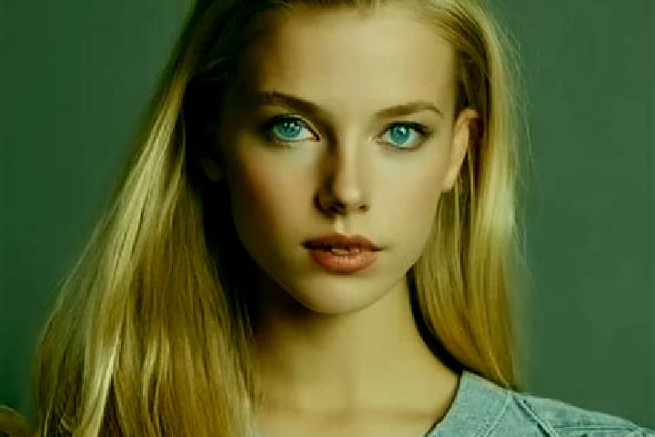Isabella, 20, a blonde grey-eyed mixed companion based in Petrovo-Solonykha. Offering Striptease, Deep French Kissing, Travel Companion, A-Level. Available f...