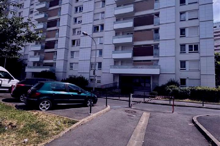 Isabella, 20 — Escort in Asnieres-sur-Seine, France
