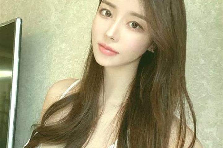 Isabella, 20 — Escort in Chenlou, China