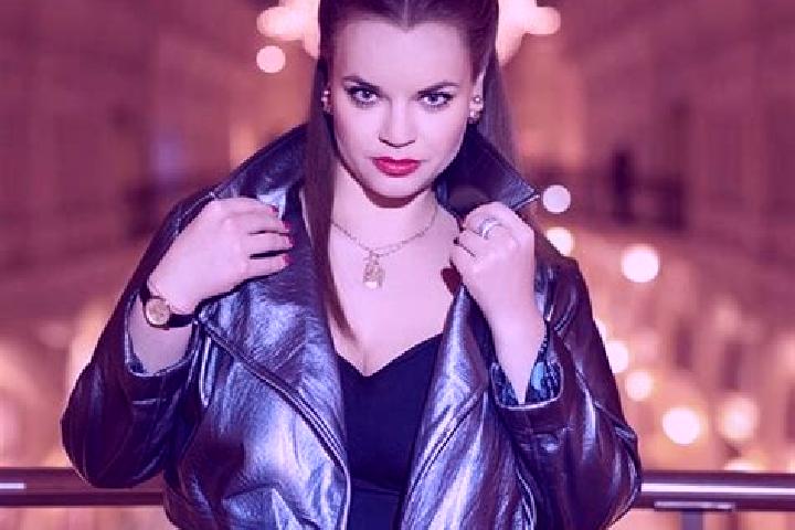 Isabella, 20 — Escort in Otradnyy, Russia