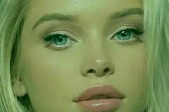 Isabella, 21, a blonde blue-eyed mediterranean companion based in Blossom. Offering 69, GFE, Duos, OWO. Available for incall and outcall, day and evening dates.