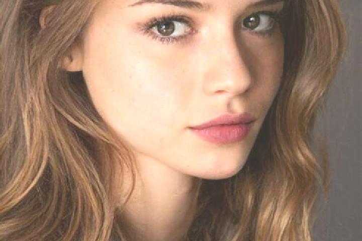 Isabella, 21, a chestnut green-eyed latina companion based in Longmu. Offering GFE, Deep French Kissing, Girlfriend Experience. Available for incall and outc...