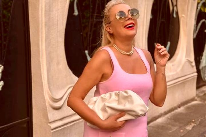 Isabella, 21 — Escort in Gheboieni, Romania
