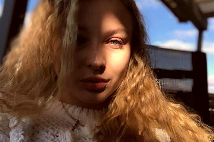 Isabella, 21 — Escort in Polonne, Ukraine