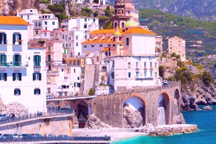Isabella, 21 — Escort in Sagrado, Italy