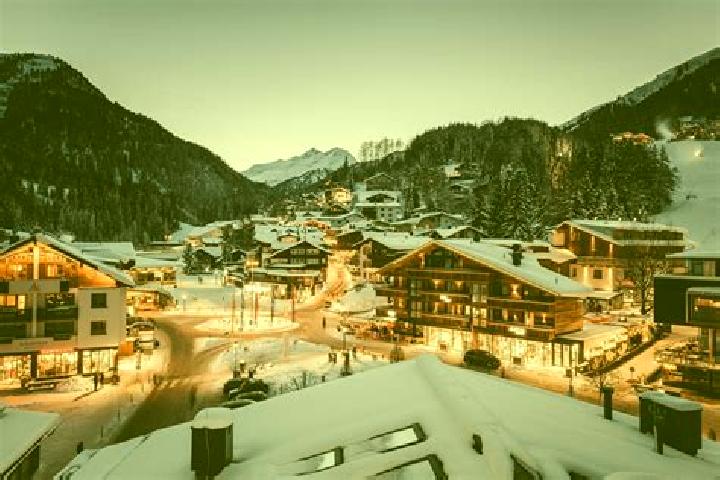 Isabella, 21 — Escort in St Anton am Arlberg, Austria
