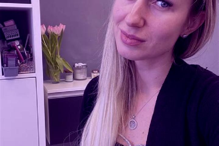 Isabella, 21 — Escort in Vrdy, Czech Republic