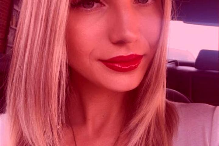 Isabella, 21 — Escort in Wieczfnia Koscielna, Poland