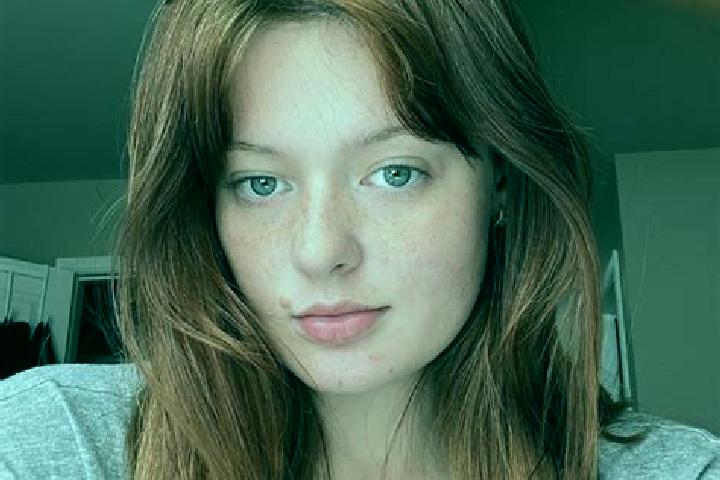 Isabella, 22, a auburn grey-eyed mixed companion based in Teresopolis. Offering Deep French Kissing, 69, Roleplay. Available for incall and outcall, overnigh...