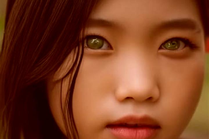 Isabella, 22, a chestnut green-eyed asian companion based in Vera Mendes. Offering Domination, Erotic Massage. Available for incall and outcall, overnight bo...