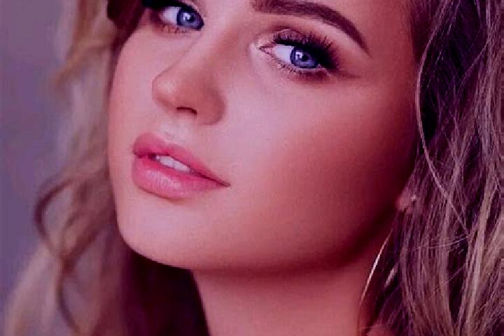 Isabella, 22, a dark blonde blue-eyed caucasian companion based in Chalastra. Offering Party Girl, Travel Companion, OWO. Available for incall and outcall, d...