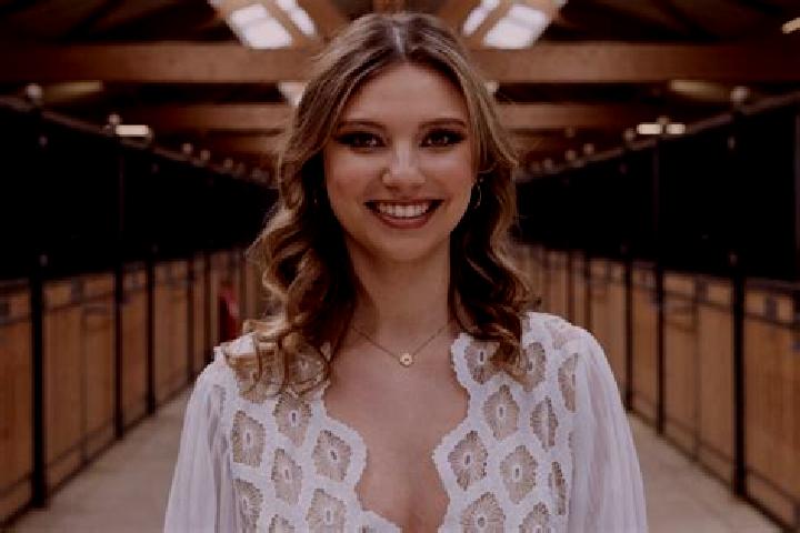 Isabella, 22 — Escort in Chaumes-en-Brie, France