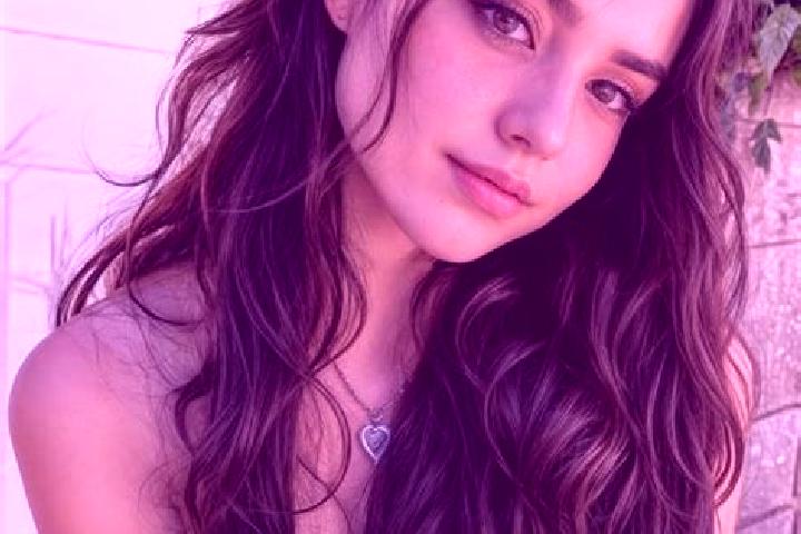 Isabella, 23, a auburn hazel-eyed european companion based in Zaliztsi. Offering Couples, Striptease, Tantra, Domination. Available for incall and outcall, o...