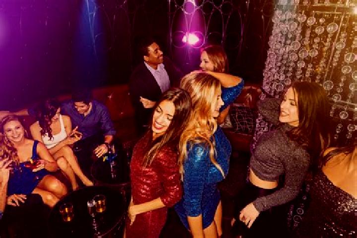 Isabella, 23, a black blue-eyed european companion based in Rose City. Offering Domination, Party Girl, Striptease, Erotic Massage, Massage. Available for in...