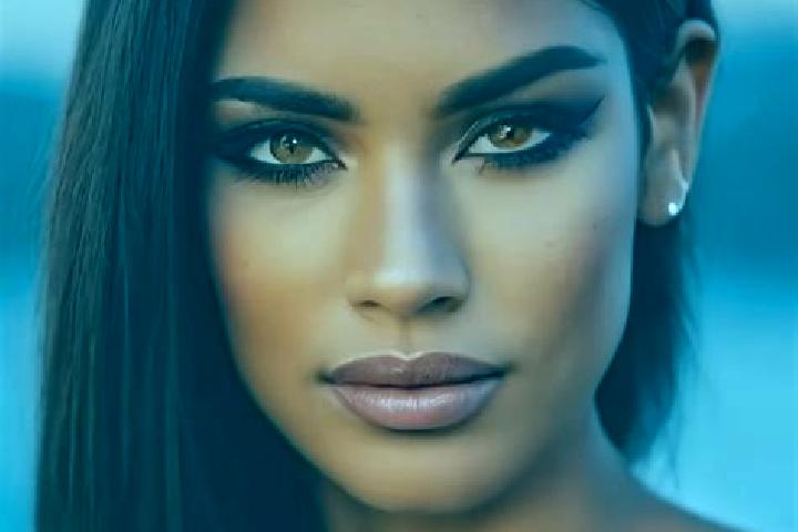 Isabella, 23, a black grey-eyed latina companion based in Duba. Offering Massage, OWO, BDSM. Available for incall and outcall, day and evening dates.