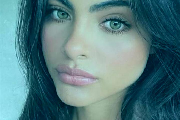 Isabella, 23, a brunette green-eyed caucasian companion based in Sumurlebu Barat. Offering A-Level, Dinner Date, BDSM. Available for incall and outcall, over...