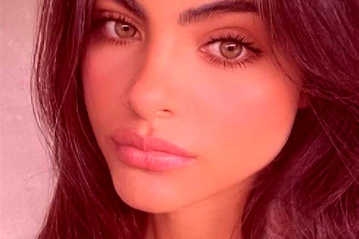Isabella, 23, a brunette green-eyed middle eastern companion based in Sinsao. Offering Deep French Kissing, Party Girl, OWO, Prostate Massage, Girlfriend Exp...