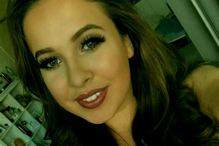 Isabella, 23, a red dark-eyed mediterranean companion based in Nurluca. Offering Dinner Date, Party Girl, Prostate Massage, Deep French Kissing. Available fo...