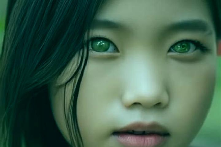 Isabella, 23, a red green-eyed asian companion based in Yanaul. Offering Tantra, OWO, Deep French Kissing. Available for incall and outcall, day and evening ...