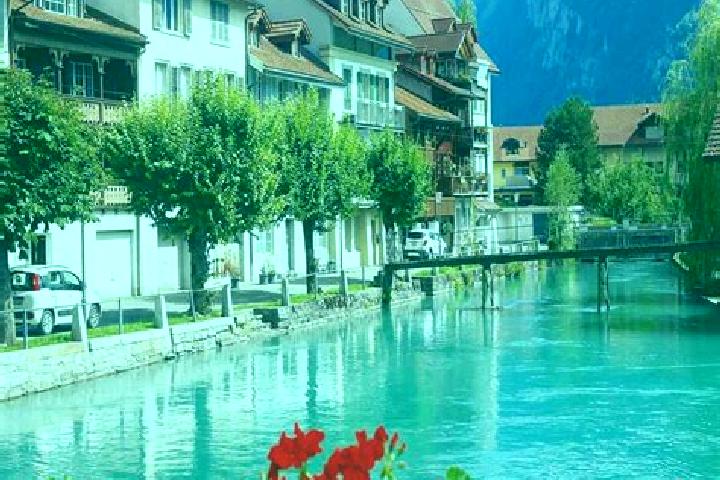 Isabella, 23 — Escort in Ayer, Switzerland