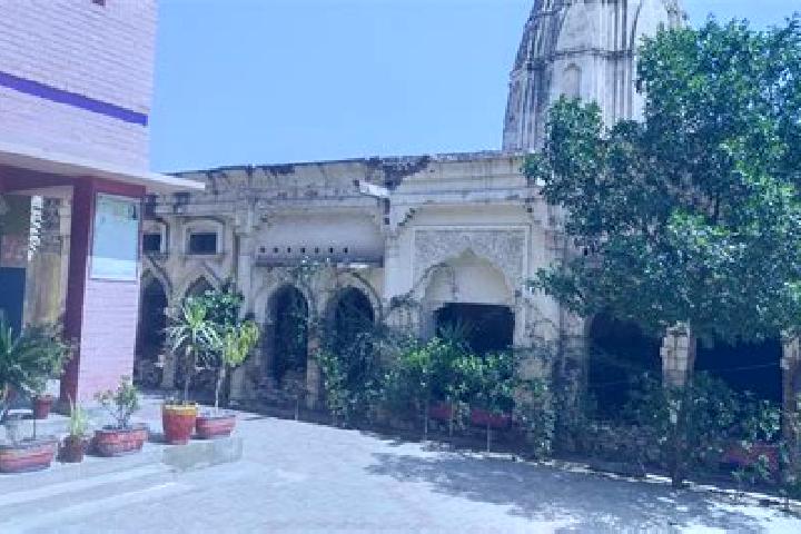 Isabella, 23 — Escort in Haveli Lakha, Pakistan