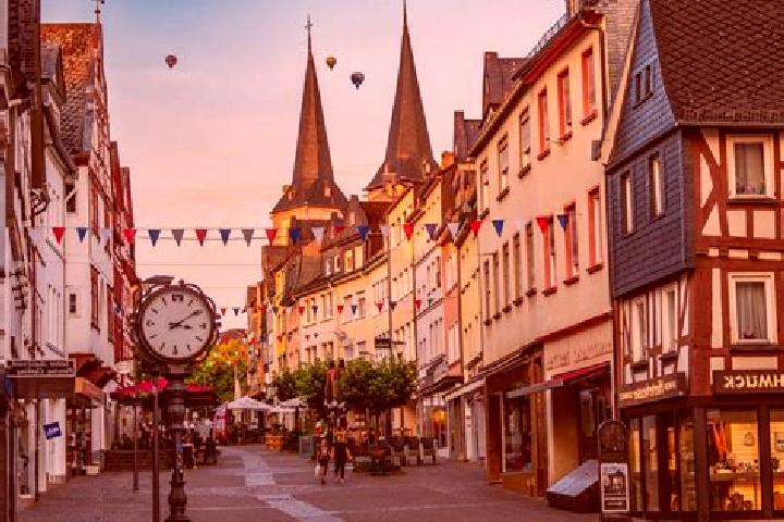 Isabella, 23 — Escort in Montabaur, Germany