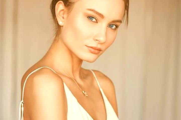 Isabella, 23 — Escort in Orsha, Belarus