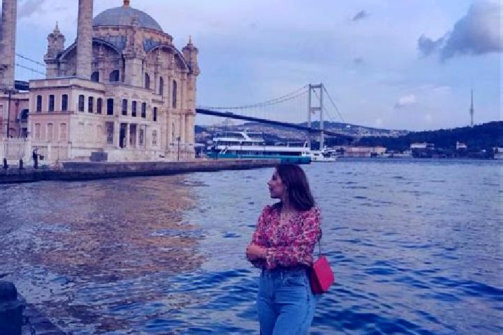 Isabella, 23 — Escort in Ortakoey, Turkey