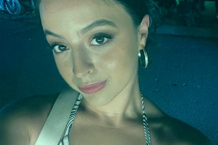 Isabella, 23 — Escort in Tizi Rached, Algeria