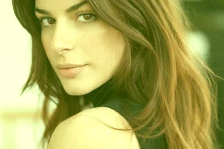 Isabella, 24, a auburn brown-eyed caribbean companion based in Martonhegy. Offering Couples, Fetish, Striptease. Available for incall and outcall, day and ev...