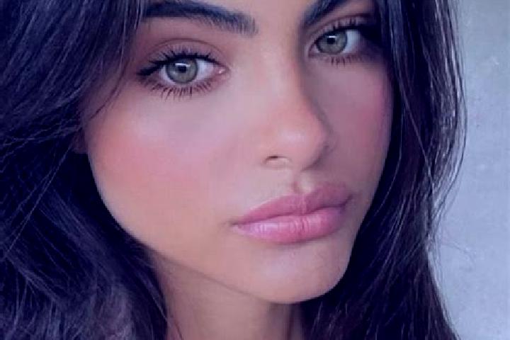 Isabella, 24, a black green-eyed middle eastern companion based in Eldora. Offering Tantra, GFE, Duos. Available for incall and outcall, day and evening dates.
