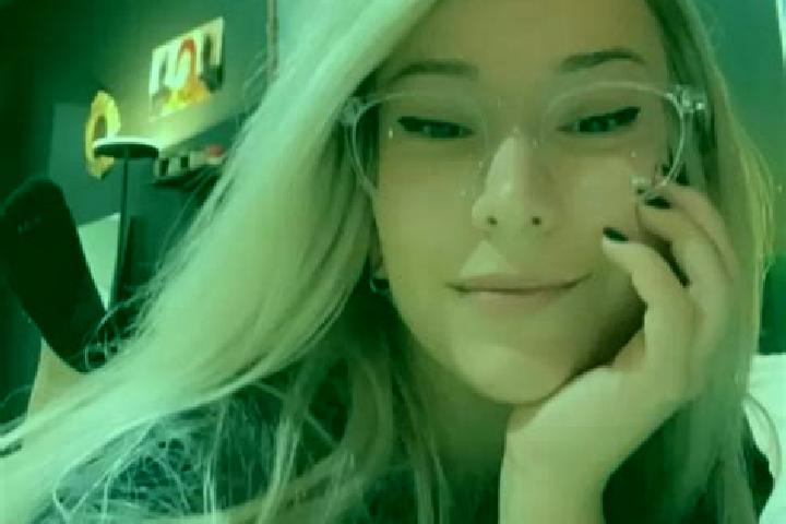 Isabella, 24, a blonde amber-eyed asian companion based in Landouzy-la-Ville. Offering Party Girl, Striptease, Massage, Duos. Available for incall and outcal...