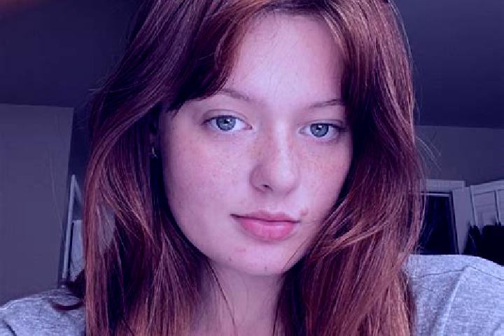 Isabella, 24, a red green-eyed european companion based in Voroux-lez-Liers. Offering Tantra, 69, Travel Companion, Girlfriend Experience, A-Level. Available...