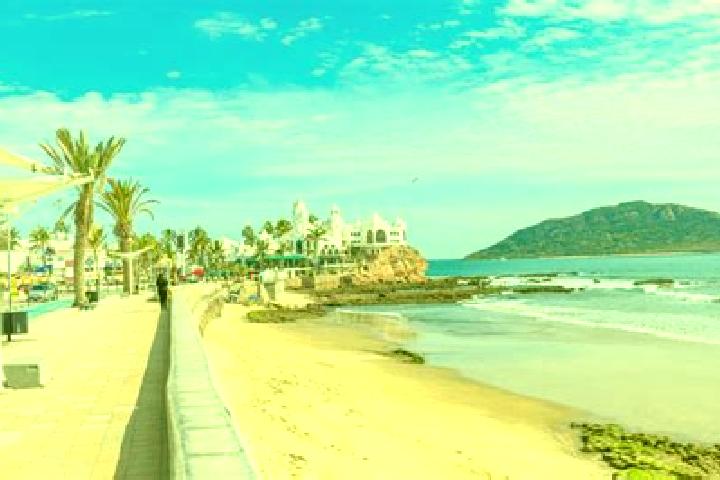 Isabella, 24 — Escort in Chametla, Mexico