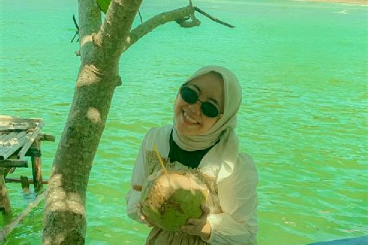 Isabella, 24 — Escort in Kroya, Indonesia