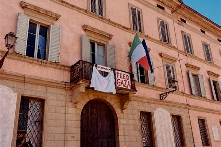 Isabella, 24 — Escort in Pianoro, Italy