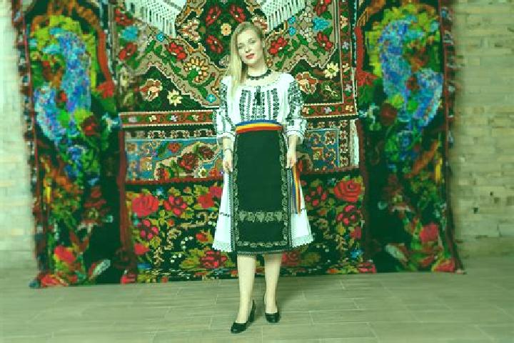 Isabella, 24 — Escort in Salva, Romania