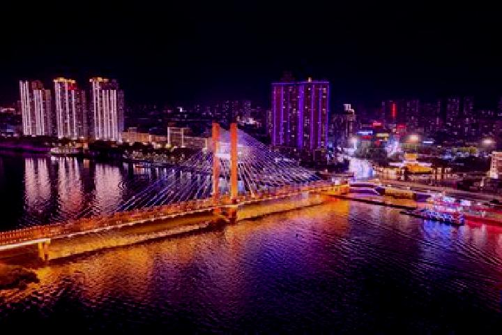 Isabella, 24 — Escort in Songhuajiang, China