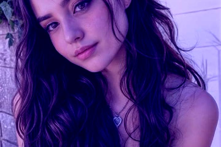 Isabella, 25, a auburn hazel-eyed caucasian companion based in Lupcina. Offering GFE, Domination, Deep French Kissing, CIM. Available for incall and outcall,...