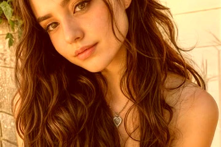 Isabella, 25, a black hazel-eyed caucasian companion based in Taboadela. Offering Girlfriend Experience, Roleplay, A-Level, Striptease. Available for incall ...