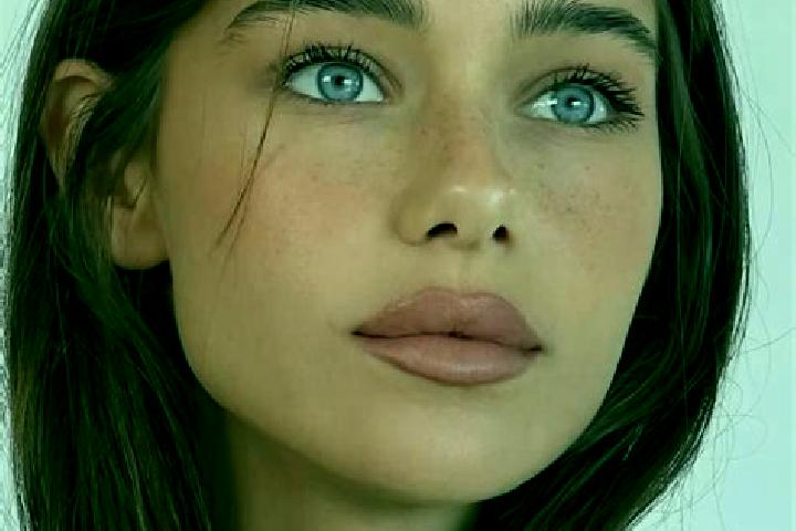 Isabella, 25, a brunette brown-eyed indian companion based in Arcoverde. Offering Deep French Kissing, GFE, Domination, Massage. Available for incall and out...