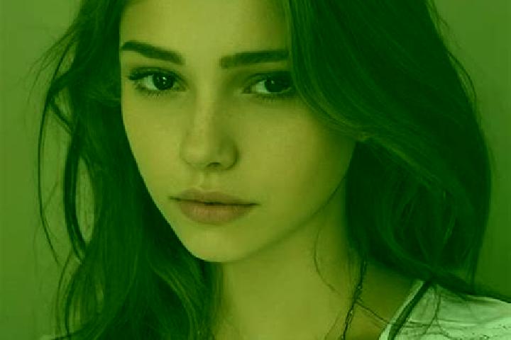 Isabella, 25, a chestnut brown-eyed slavic companion based in Segeltorp. Offering Overnight, Dinner Date, Fetish. Available for incall and outcall, overnight...