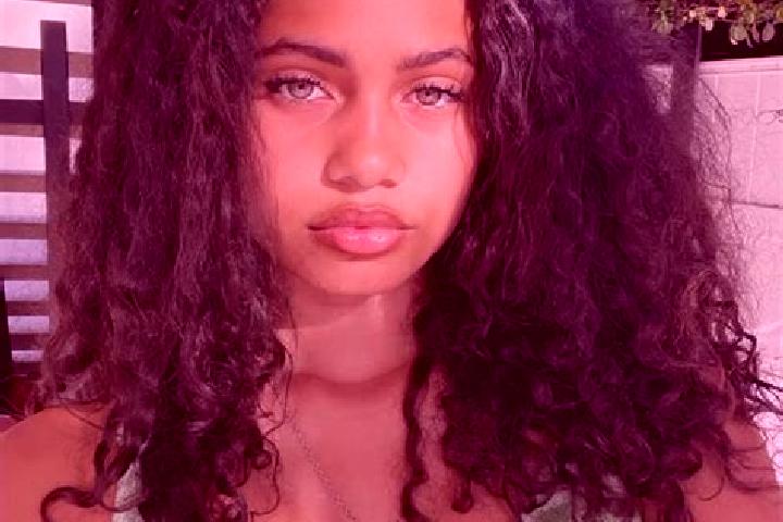 Isabella, 25, a chestnut green-eyed mixed companion based in Kolaka. Offering Tantra, 69, Deep French Kissing, GFE. Available for incall and outcall, overnig...