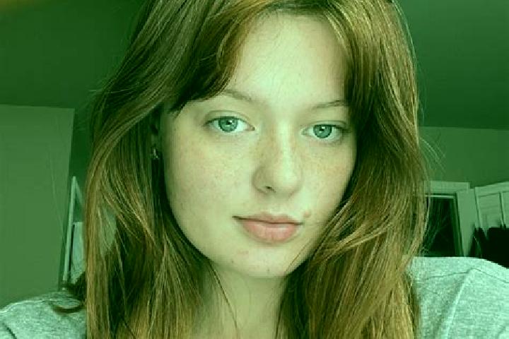 Isabella, 25, a red amber-eyed mixed companion based in Navianos de Valverde. Offering A-Level, Dinner Date, Duos, Deep French Kissing, Girlfriend Experience...