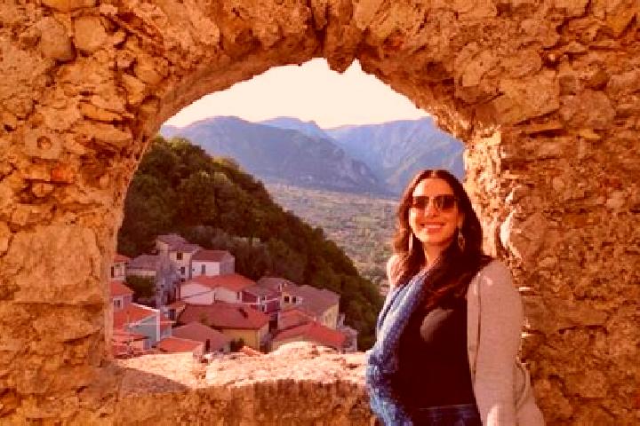 Isabella, 25 — Escort in Oliveto Citra, Italy